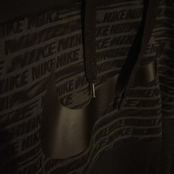 NWOT Nike Dri Fit Hoodie - Picture 2 of 4